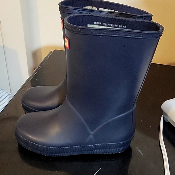 Hunter kids rain boots (orignal box included) - Picture 2 of 4